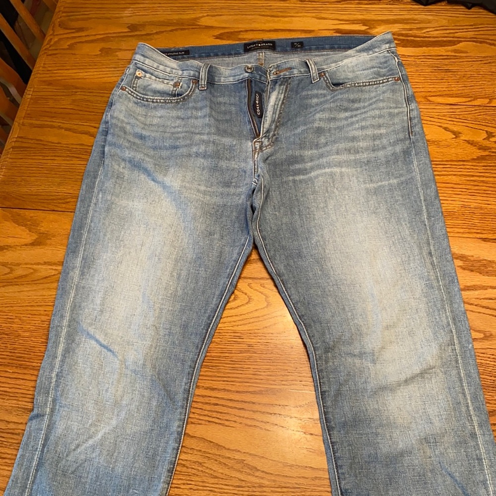Lucky Brand 410 Athletic Slim